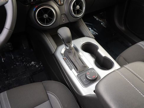 Used 2025 Chevrolet Blazer LT image 25