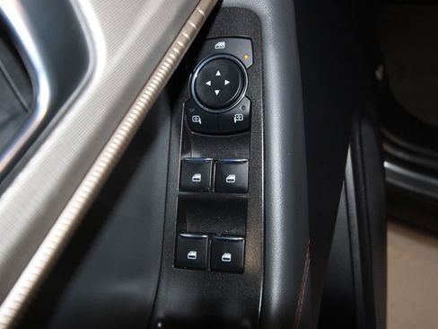 Used 2025 Ford Explorer Active image 6