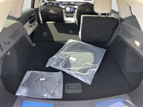 New 2026 Lincoln Nautilus Premier w/ Equipment Group 102A image 28