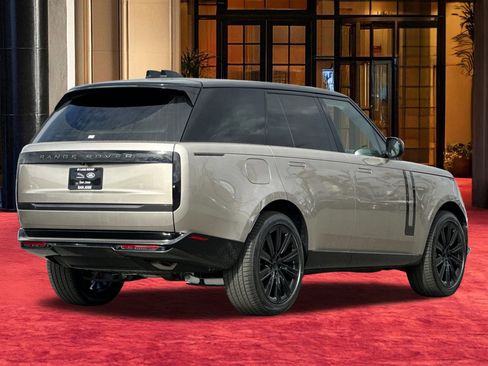 New 2026 Land Rover Range Rover SE image 10