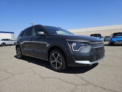 New 2025 Kia Niro EX image 2