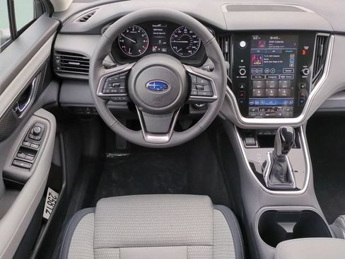 Used 2025 Subaru Outback Premium AWD/4WD image 12