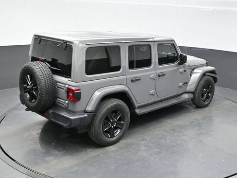 Used 2023 Jeep Wrangler Unlimited Sahara AWD/4WD image 39