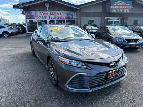 Used 2022 Toyota Camry XLE AWD/4WD image 2