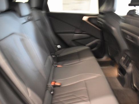 New 2025 BMW X3 xDrive30i w/ Convenience Package image 19