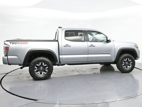 Used 2022 Toyota Tacoma TRD Off-Road w/ Technology Package AWD/4WD image 8