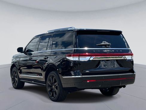 Used 2024 Lincoln Navigator Reserve AWD/4WD image 5