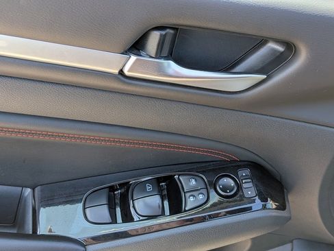 Used 2023 Nissan Altima 2.5 SR image 8