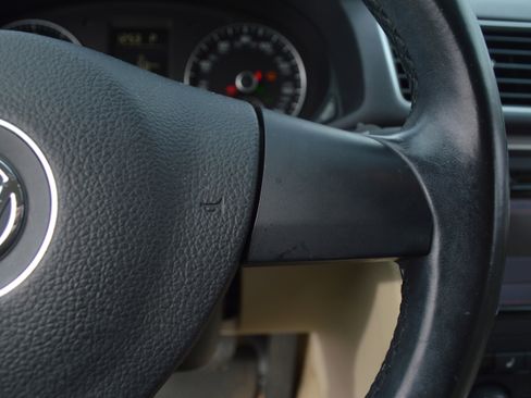 Used 2015 Volkswagen Passat 1.8T Limited Edition image 15