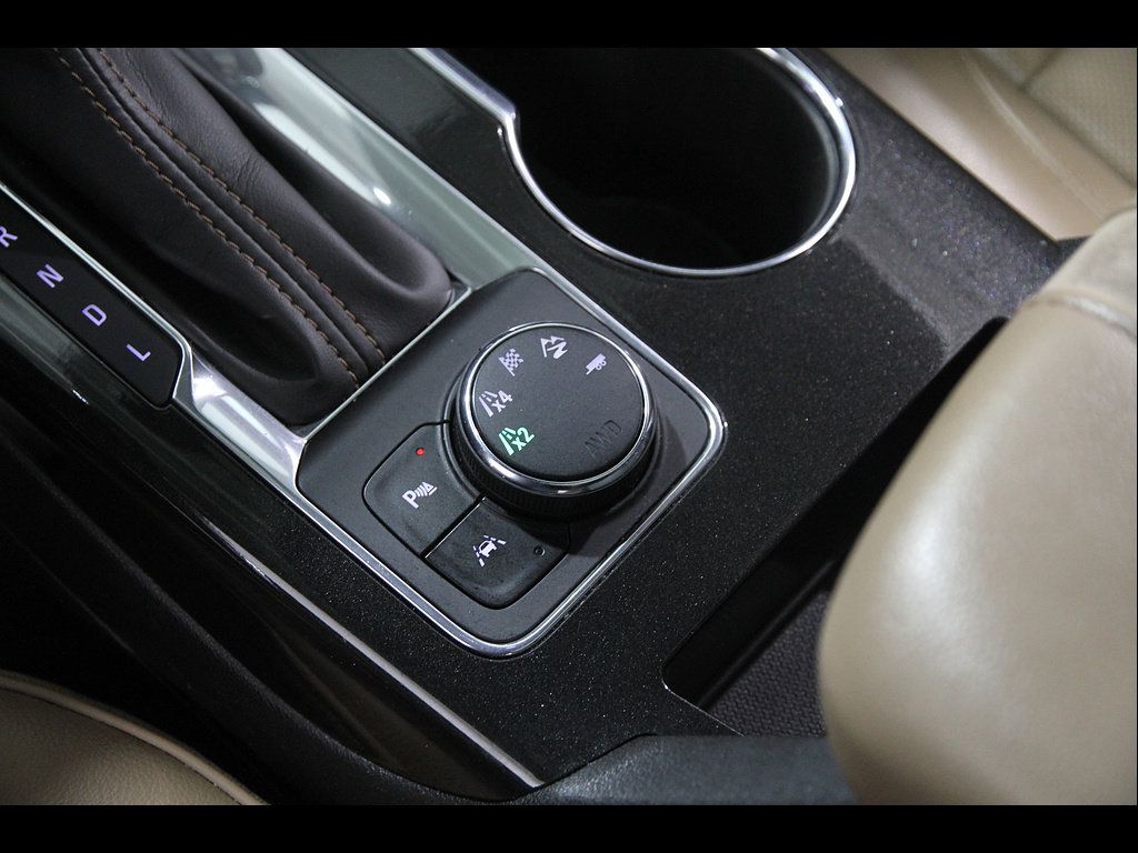 Used 2019 Chevrolet Blazer Premier AWD/4WD image 18