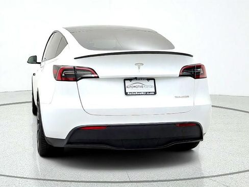 Used 2023 Tesla Model Y Long Range AWD/4WD image 6