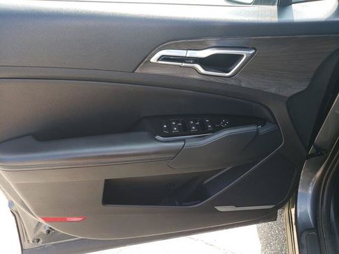 Certified 2023 Kia Sportage X-Line AWD/4WD image 11