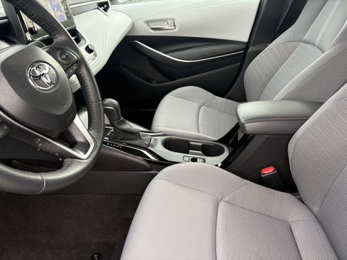 Used 2025 Toyota Corolla SE FWD image 13