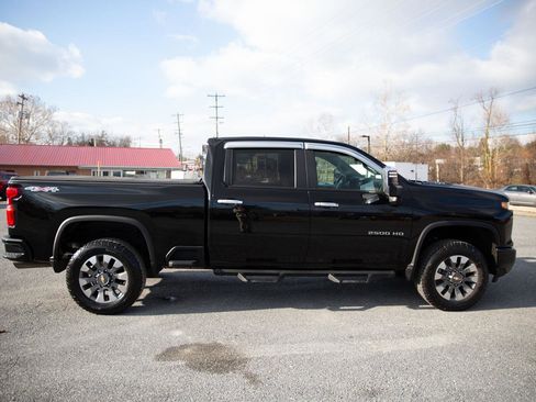 Certified 2024 Chevrolet Silverado 2500 Custom image 2