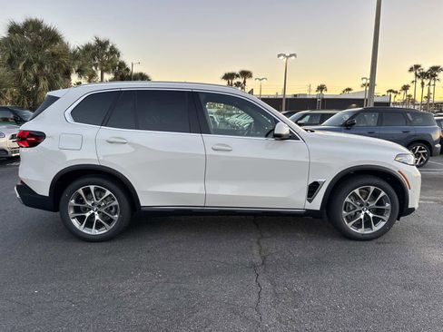 New 2026 BMW X5 xDrive40i w/ Parking Assistance Package image 2