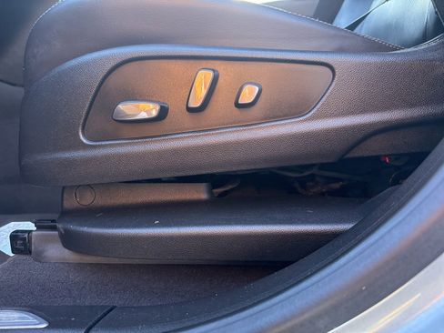 Used 2023 Cadillac XT5 Premium Luxury image 16