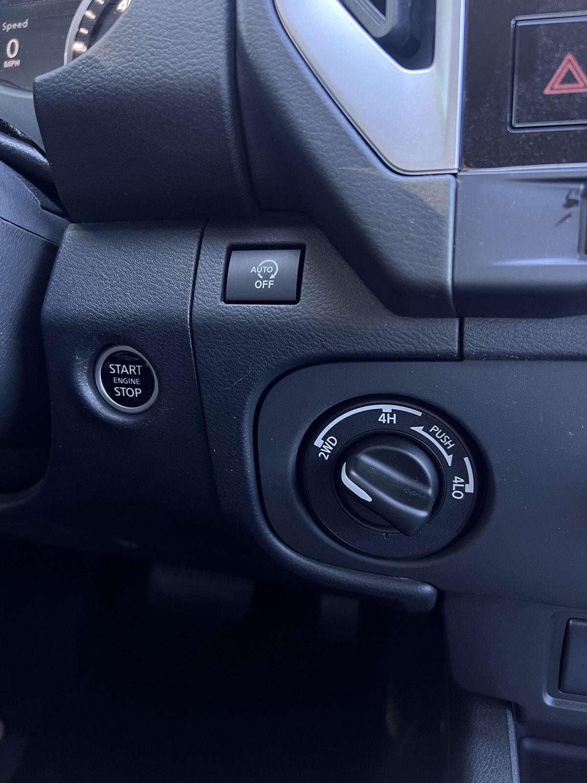 Used 2025 Nissan Frontier SV AWD/4WD image 8