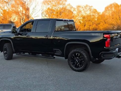 Certified 2025 Chevrolet Silverado 2500 LTZ w/ LTZ Plus Package image 6