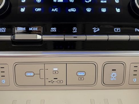 Used 2025 Hyundai Santa Fe Calligraphy image 48