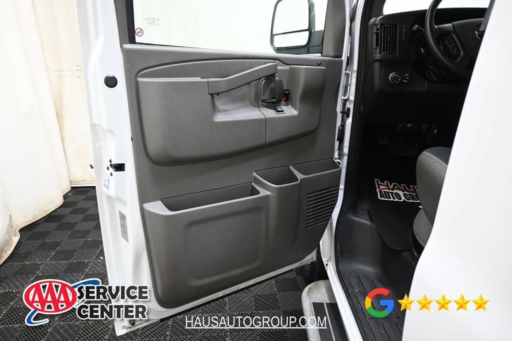 Used 2025 GMC Savana 2500 w/ Driver Convenience Package RWD image 18