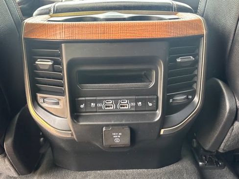Used 2021 RAM 1500 Limited AWD/4WD image 18