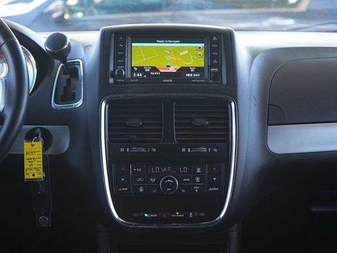Used 2018 Dodge Grand Caravan GT image 19