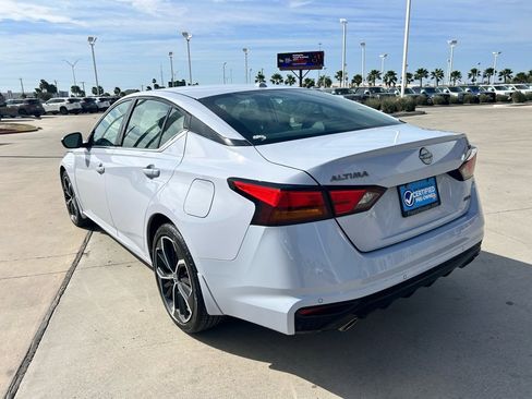 Certified 2024 Nissan Altima 2.5 SR image 4
