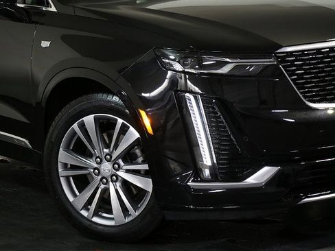 Used 2024 Cadillac XT6 Premium Luxury image 8