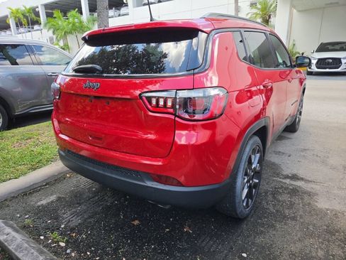 Used 2021 Jeep Compass Latitude FWD image 5
