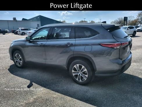 Used 2022 Toyota Highlander XLE image 7