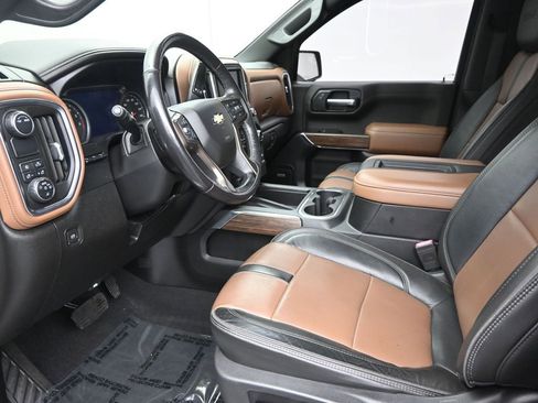 Used 2020 Chevrolet Silverado 1500 High Country w/ Technology Package image 11