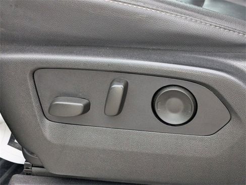 Used 2024 Chevrolet Silverado 2500 LTZ image 18