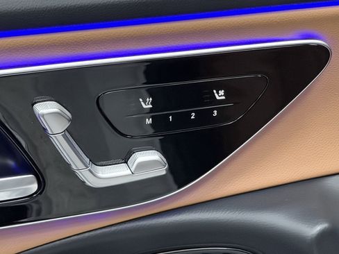 Used 2025 Mercedes-Benz E 350 Sedan image 21