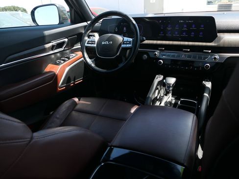 Used 2023 Kia Telluride EX w/ EX Captain's Chair Package AWD/4WD image 28