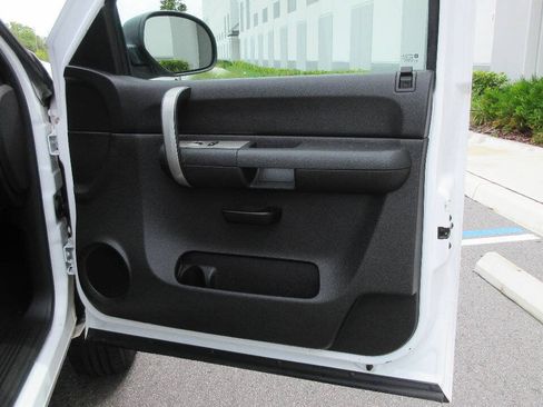 Used 2007 Chevrolet Silverado 2500 LT RWD image 26
