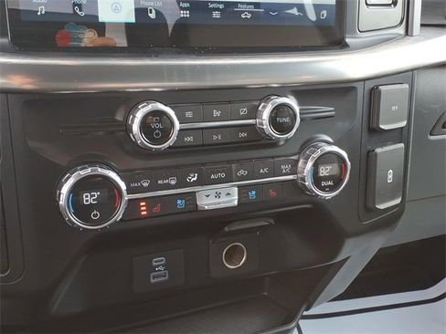 Used 2021 Ford F150 Lariat w/ Trailer Tow Package image 10