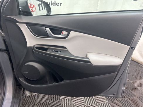 Used 2023 Hyundai Kona Limited w/ Cargo Package image 11