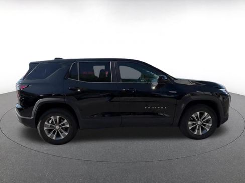 Used 2025 Chevrolet Equinox LT AWD/4WD image 16