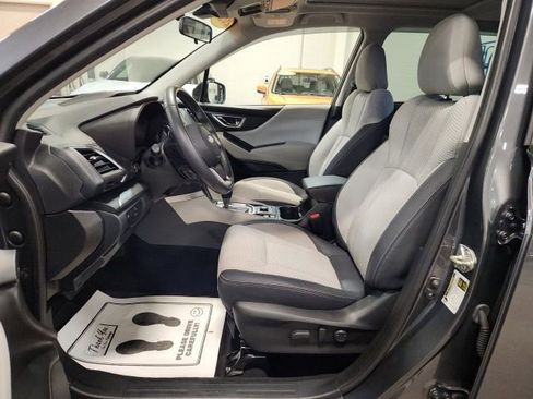 Used 2022 Subaru Forester Premium image 12