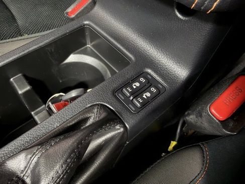 Used 2017 Subaru Crosstrek 2.0i Premium image 14