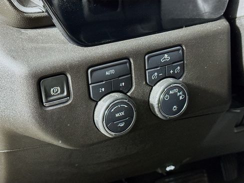 Used 2024 Chevrolet Silverado 1500 LT AWD/4WD image 13
