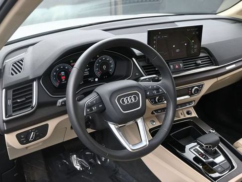 Used 2025 Audi Q5 2.0T Premium Plus w/ Premium Plus Package AWD/4WD image 21