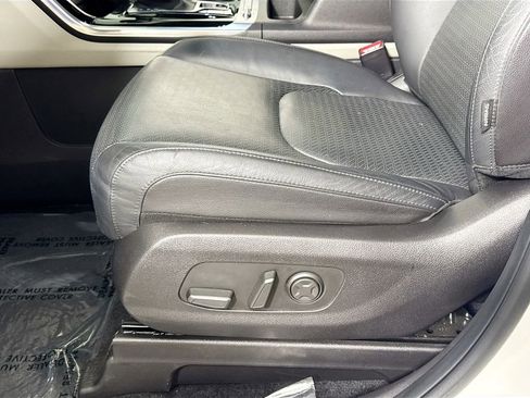 Used 2023 Kia Carnival SX Prestige FWD image 25