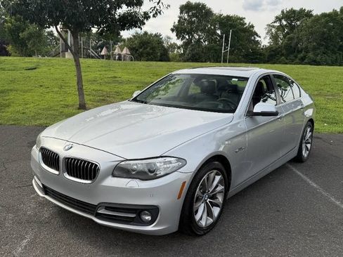 Used 2016 BMW 528i Sedan RWD image 3