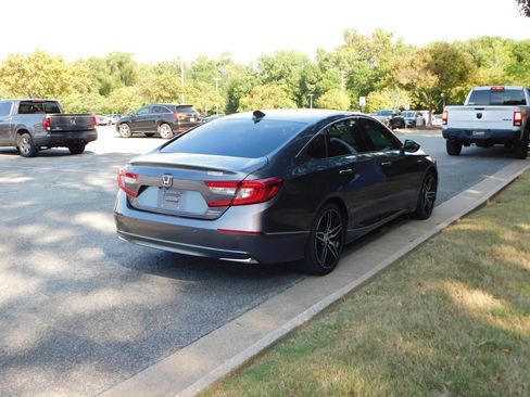 Used 2021 Honda Accord Touring image 11