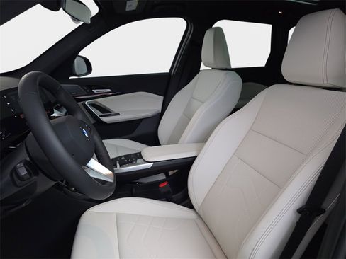 New 2026 BMW X1 xDrive28i w/ Convenience Package image 15