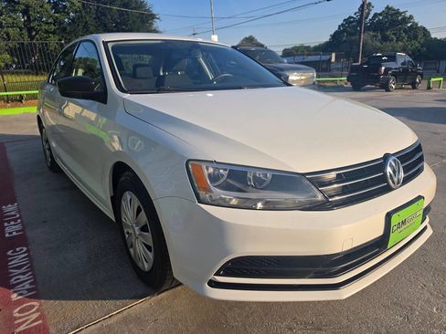 Used 2016 Volkswagen Jetta S FWD image 3