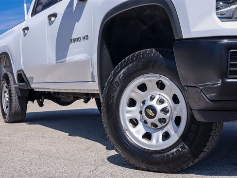 Used 2024 Chevrolet Silverado 3500 W/T w/ WT Convenience Package image 2