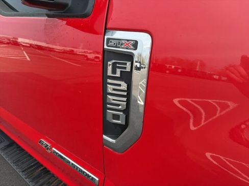 Used 2021 Ford F250 XL w/ STX Appearance Package image 4
