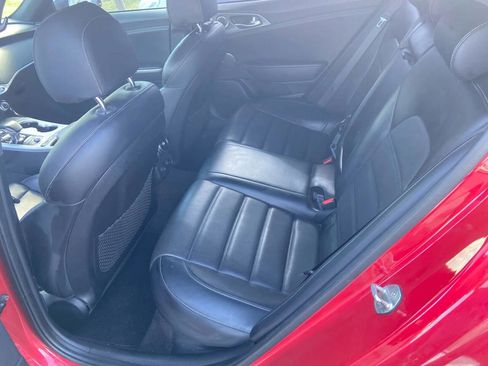 Used 2018 Kia Stinger GT2 image 12